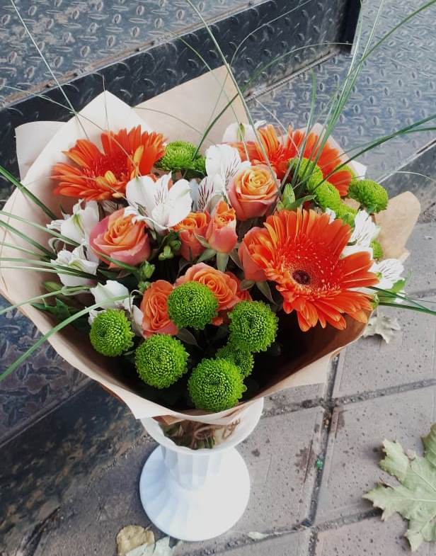 Букет цветов из: Герберы, Хризантемы, Альстромерии и Розы в Гусь-Железном