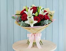 Букет цветов из:  Лилии и Розы в Гусь-Железном