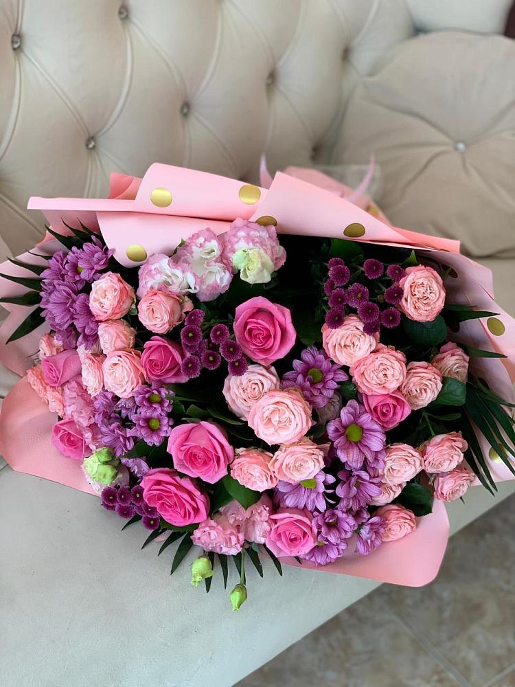 Букет цветов из: Хризантемы, Розы и Лизиантусы в Гусь-Железном