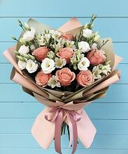 Букет цветов из:  Розы, Альстромерии и Лизиантусы в Гусь-Железном