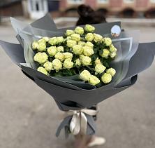 Букет Белые кустовые розы Солинеро в Гусь-Железном