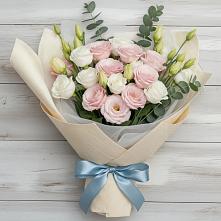 Букет цветов из:  Лизиантусы в Гусь-Железном