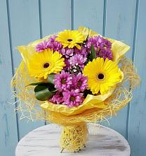 Букет цветов из:  Хризантемы и Герберы в Гусь-Железном
