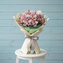 Букет цветов из:  Орхидеи и Розы в Гусь-Железном