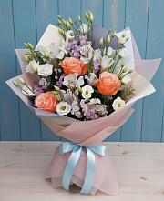 Букет цветов из:  Лизиантусы, Розы, Альстромерии и Гипсофила в Гусь-Железном