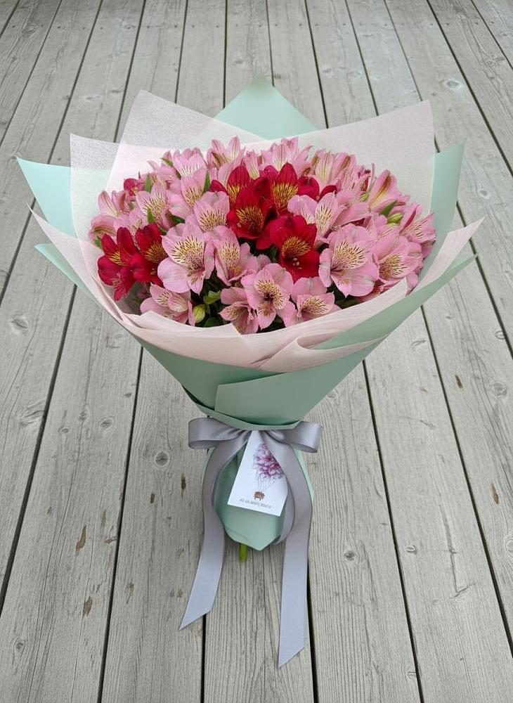 Букет цветов из: Альстромерии в Гусь-Железном