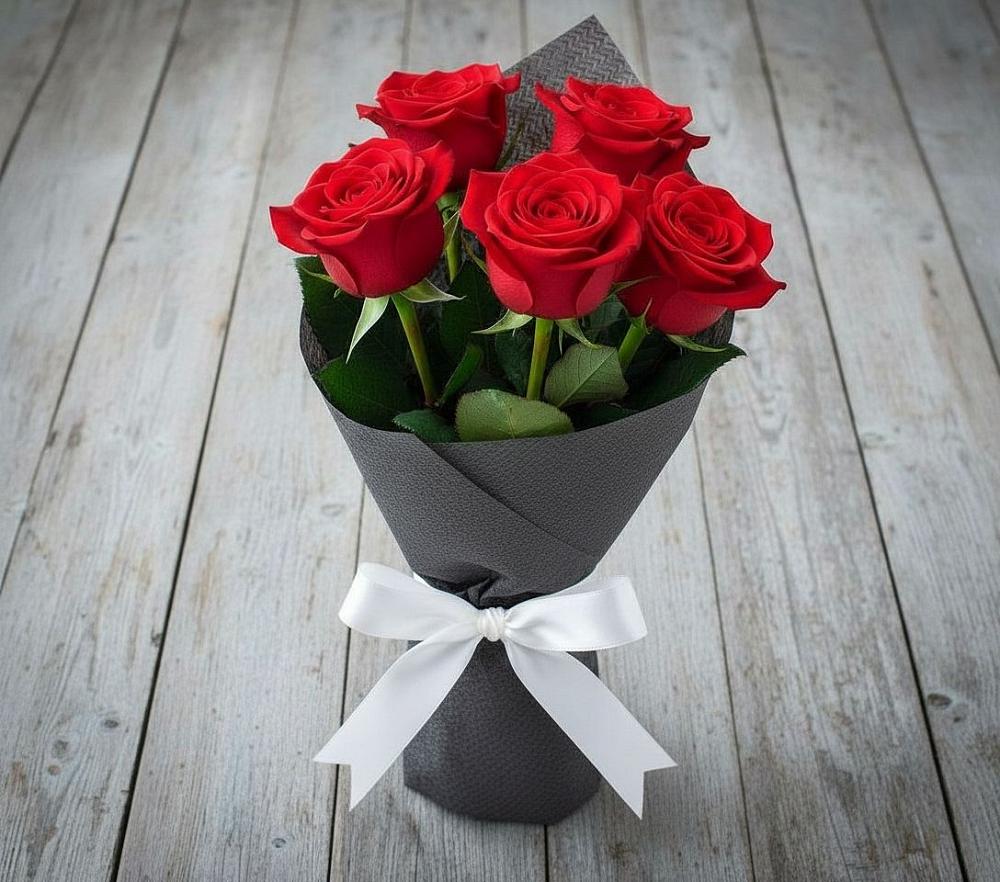 Букет 5 Красных роз Эдлесс Лав в Гусь-Железном