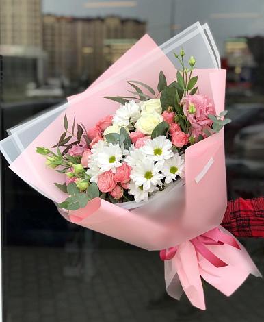 Букет цветов из: Розы, Лизиантусы и Хризантемы в Гусь-Железном