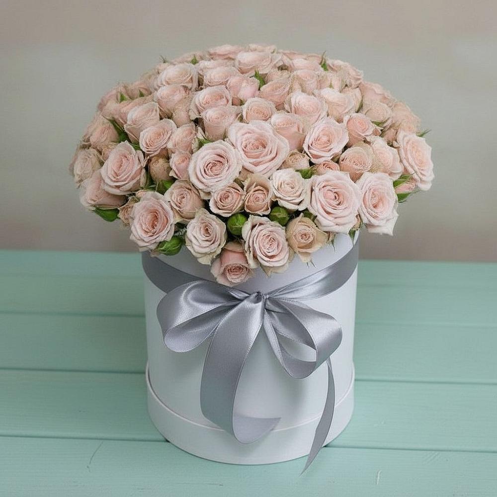 Цветочная композиция из Розы в шляпной коробке в Гусь-Железном